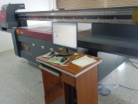 業(yè)內(nèi)高好評 廣西老板專門來湖南登騰購買煥圖uv平板機