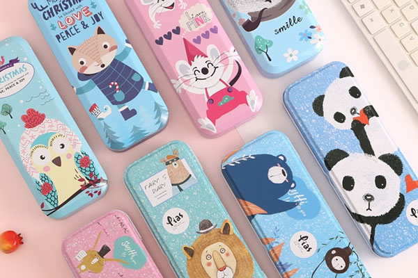 煥圖文具盒UV打印機多材質(zhì)打印 金屬、皮革、帆布皆可勝任.jpg